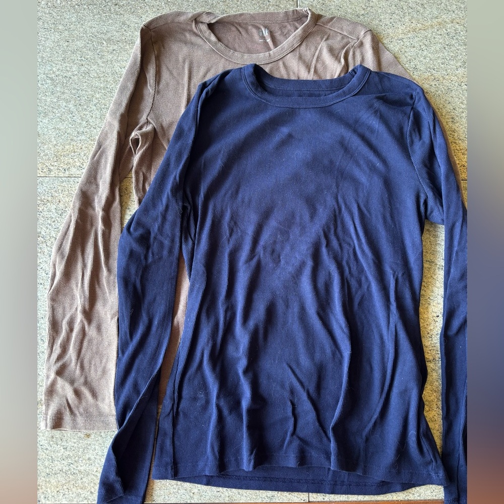2 Basic Long-Sleeves